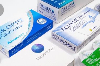 different contact lens boxes