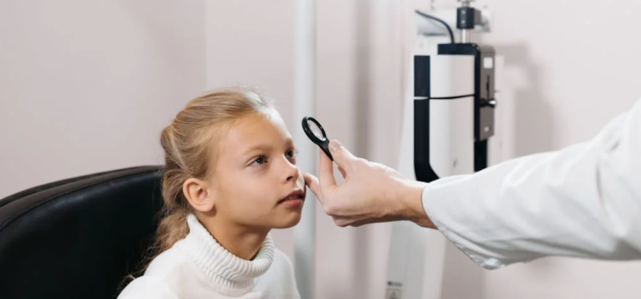 doctor examination smiling girl